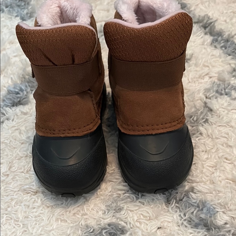 The North Face - Kids Brown Winter Boots with Faux Fur Lining